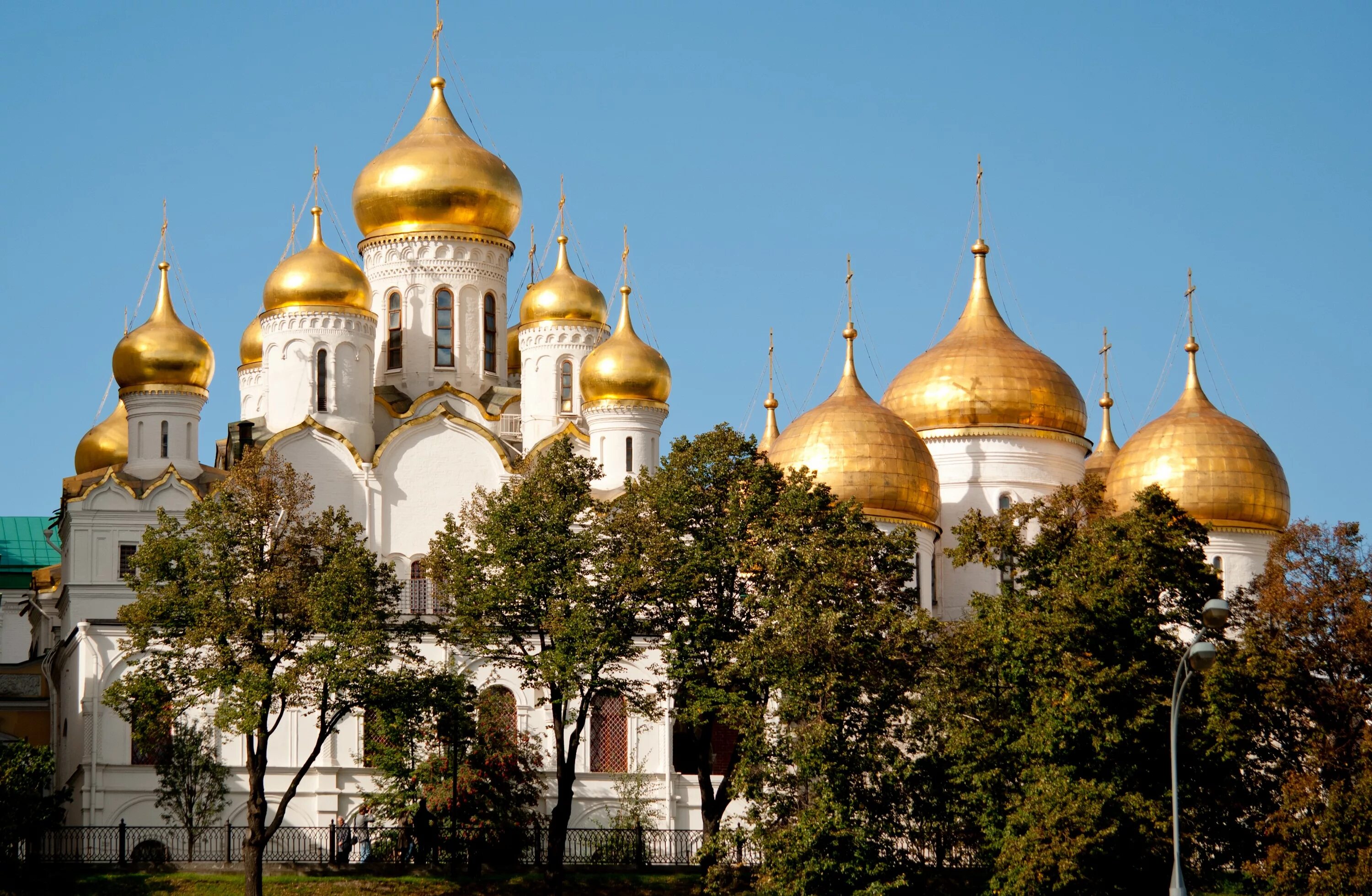 Почему российская церковь