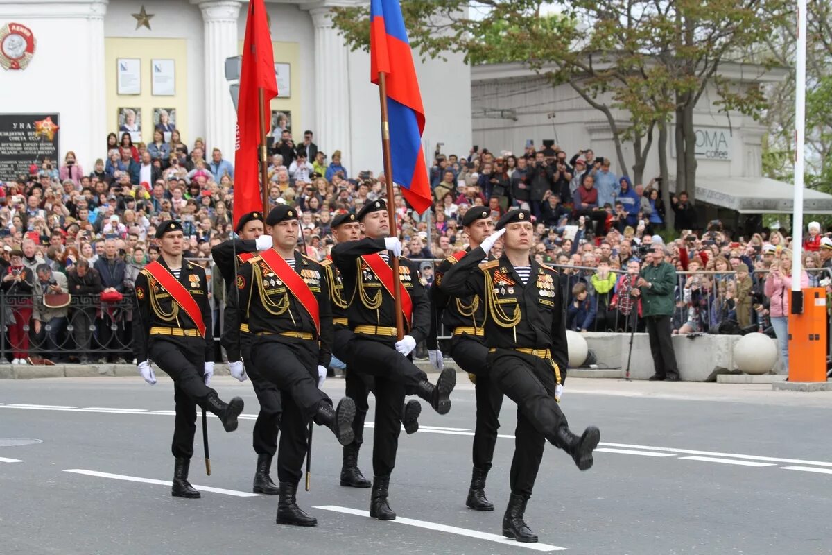 Парад 9 мая. Марш на красной площади. Марш праздник победы. Марш день победы. Торжественный марш.