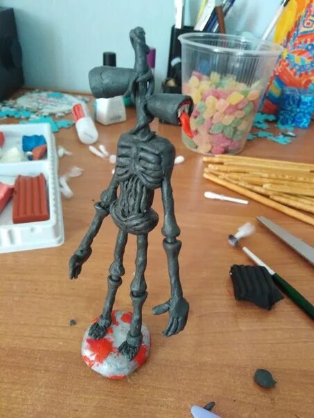 Сирена голова лепка. Все виды сиреноголового из пластилина. Сиреноголовый игрушка из пластилина. Сиреноголовый scp фигурка. Сиреноголовый из пластилина.