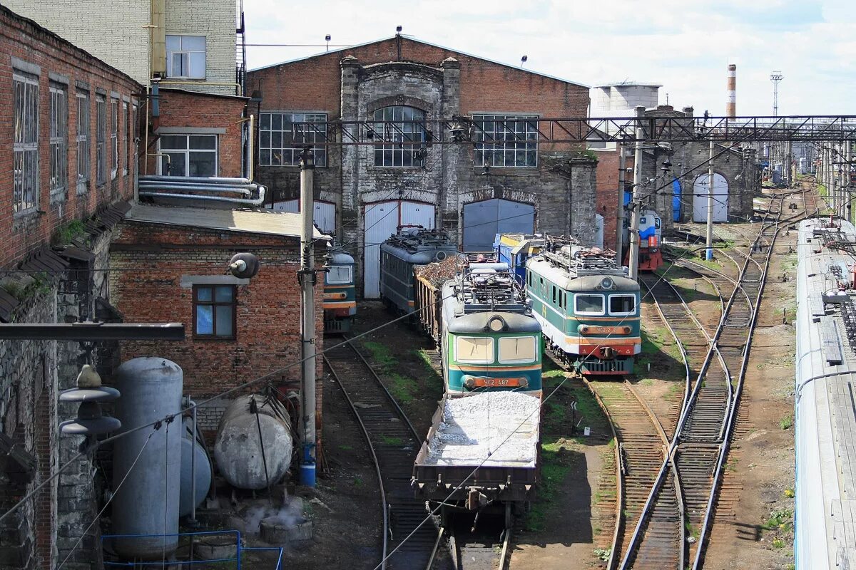 санкт-петербург, депо санкт-петербург-пассажирский-московский. чс2 свердловская железная дорога. станция шарташ. депо свердловск пассажирский. екатеринбург вокзал транссиб.