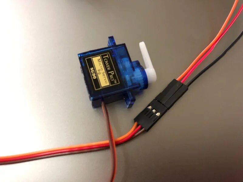 Как проверить сервопривод. Servo motor sg90. esp32 servo. сервопривод sg90 datasheet. сервопривод sg90 разобранный.