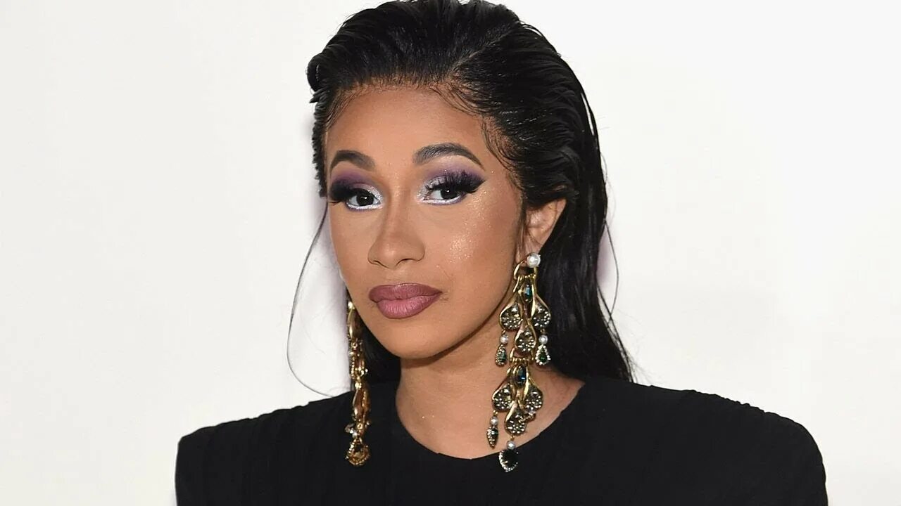 Cardi b hot. Cardi певица. Cardi b певица. Cardi b hot. Cardi фото.
