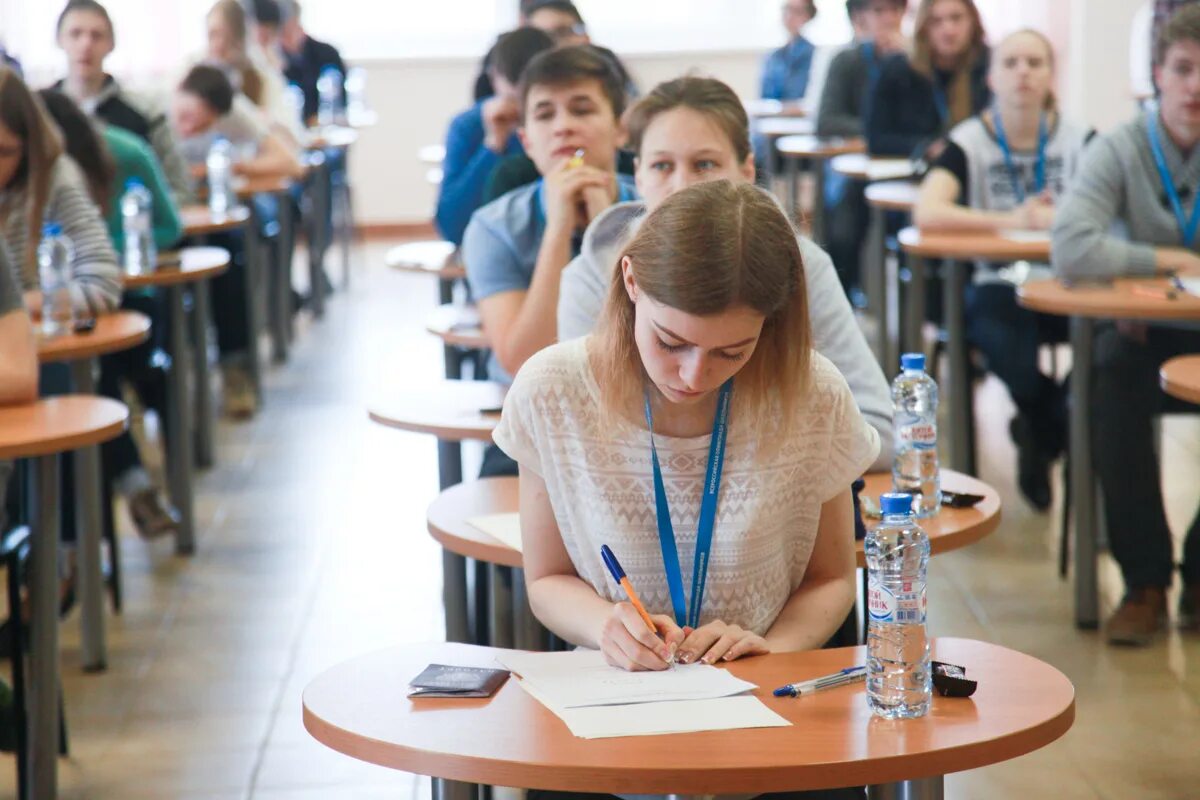 Олимпиады после школы. Школьники на олимпиаде. олимпиады для старшеклассников для поступления в вузы.