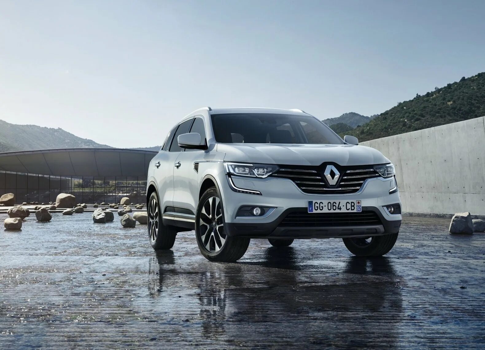 Рено 2017 год. Рено Колеос 2022. Renault KOLEOS 2018. Внедорожник Рено Колеос. Рено Колеос 2017.