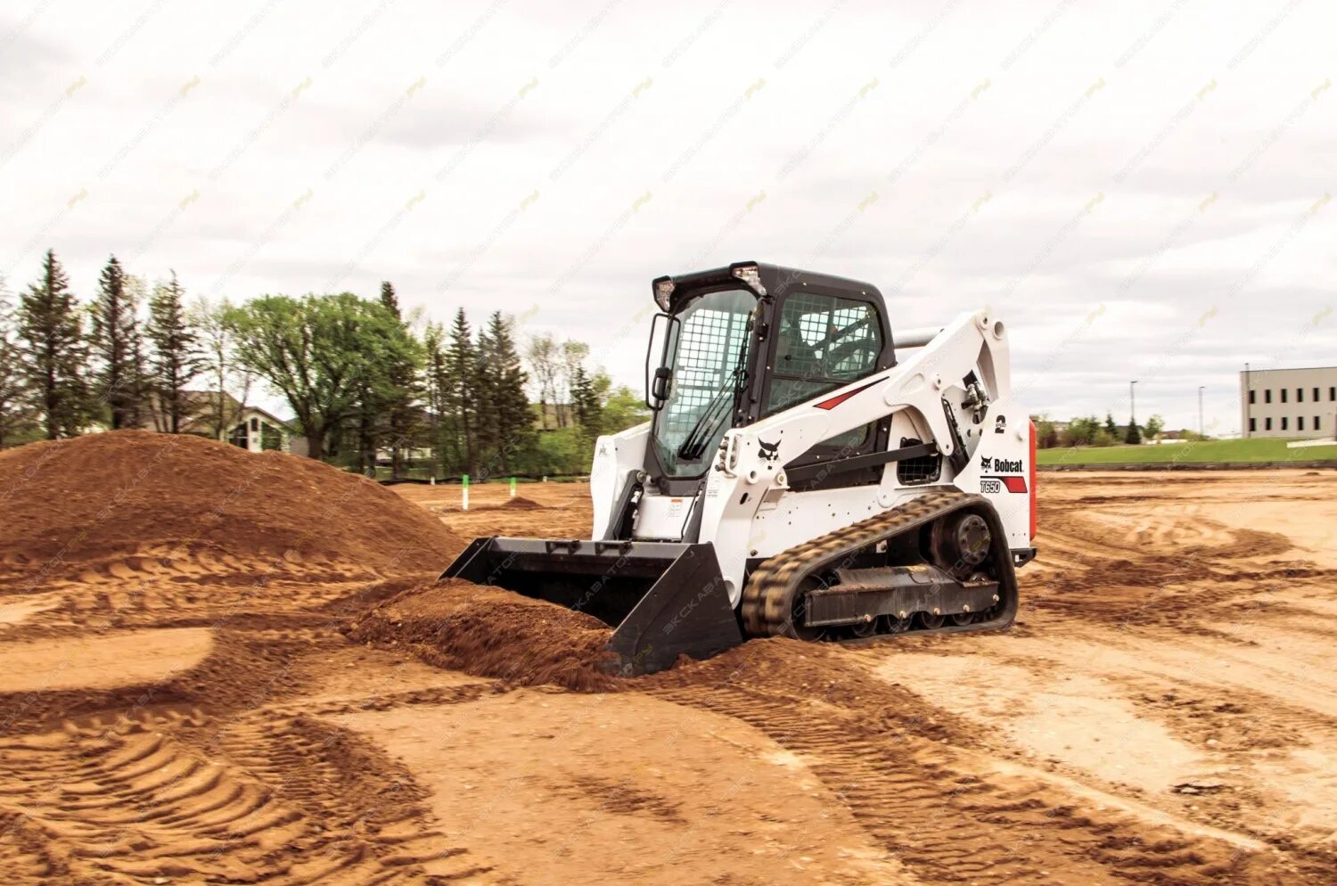Bobcat t650. Бобкэт t650. bobcat t590. гусеницы bobcat t650. гусеничный мини погрузчик bobcat.