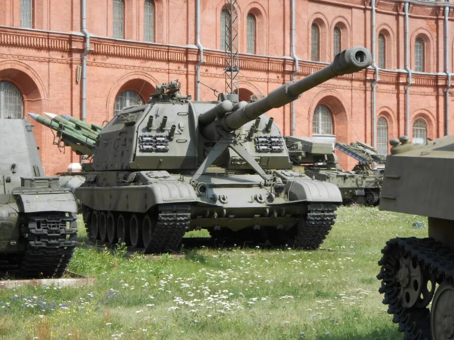 152 Мм самоходная гаубица 2с19. 2с19 музей артиллерии. ИСУ-152 В музее артиллерии Санкт-Петербург.