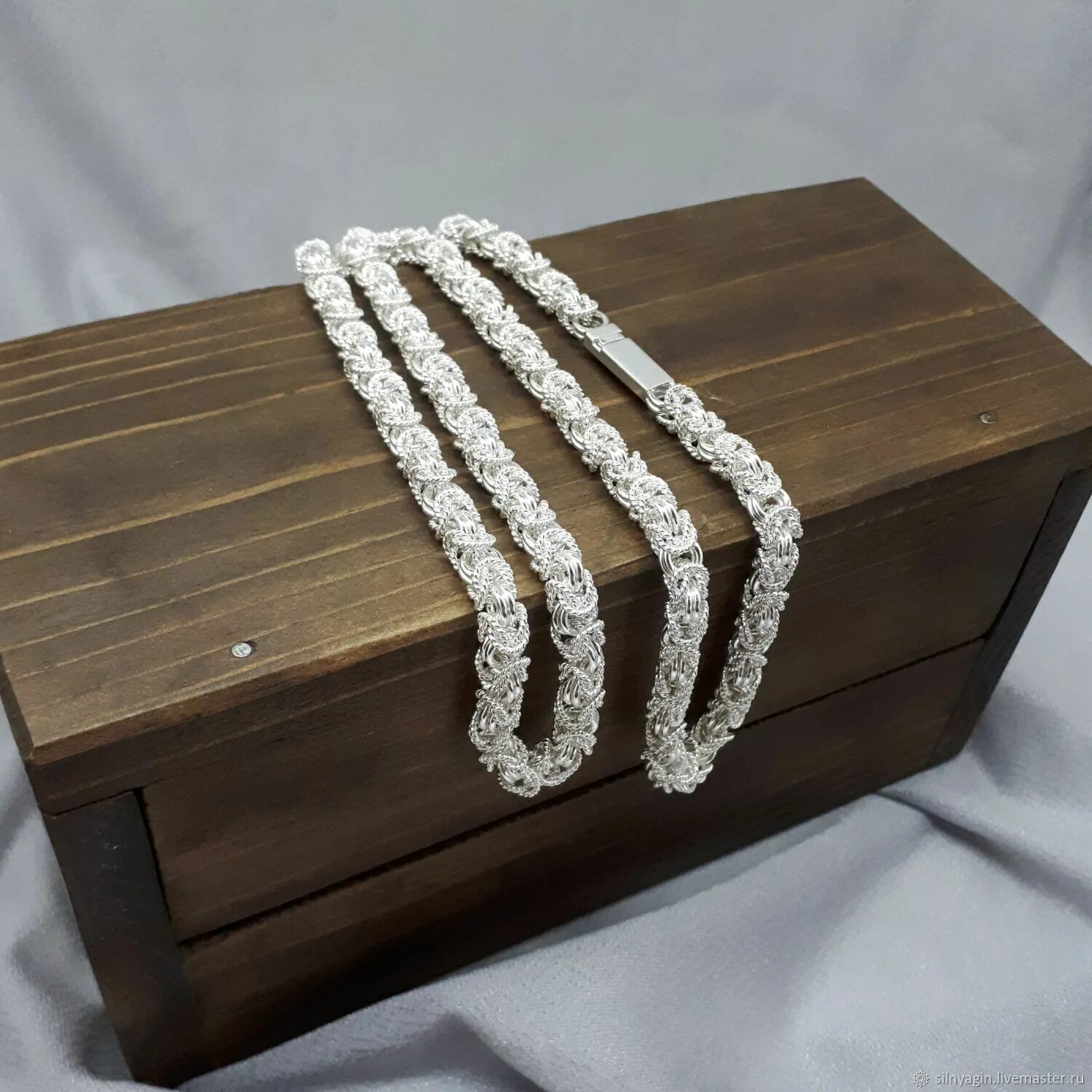 замок для золотой цепочки. цепь бисмарк золото замок коробка. цепь коробочка. цепь коробочка. замок коробочка.