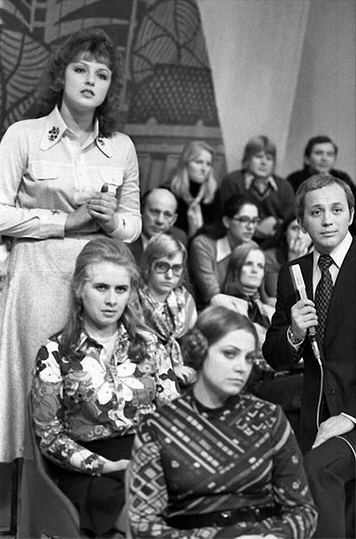 В ссср вышел первый номер журнала мурзилка 1924. Первые выпуски это какие. Первый номер мурзилки 1924 год. Журнал мурзилка первый выпуск. Первый журнал мурзилка 1924.