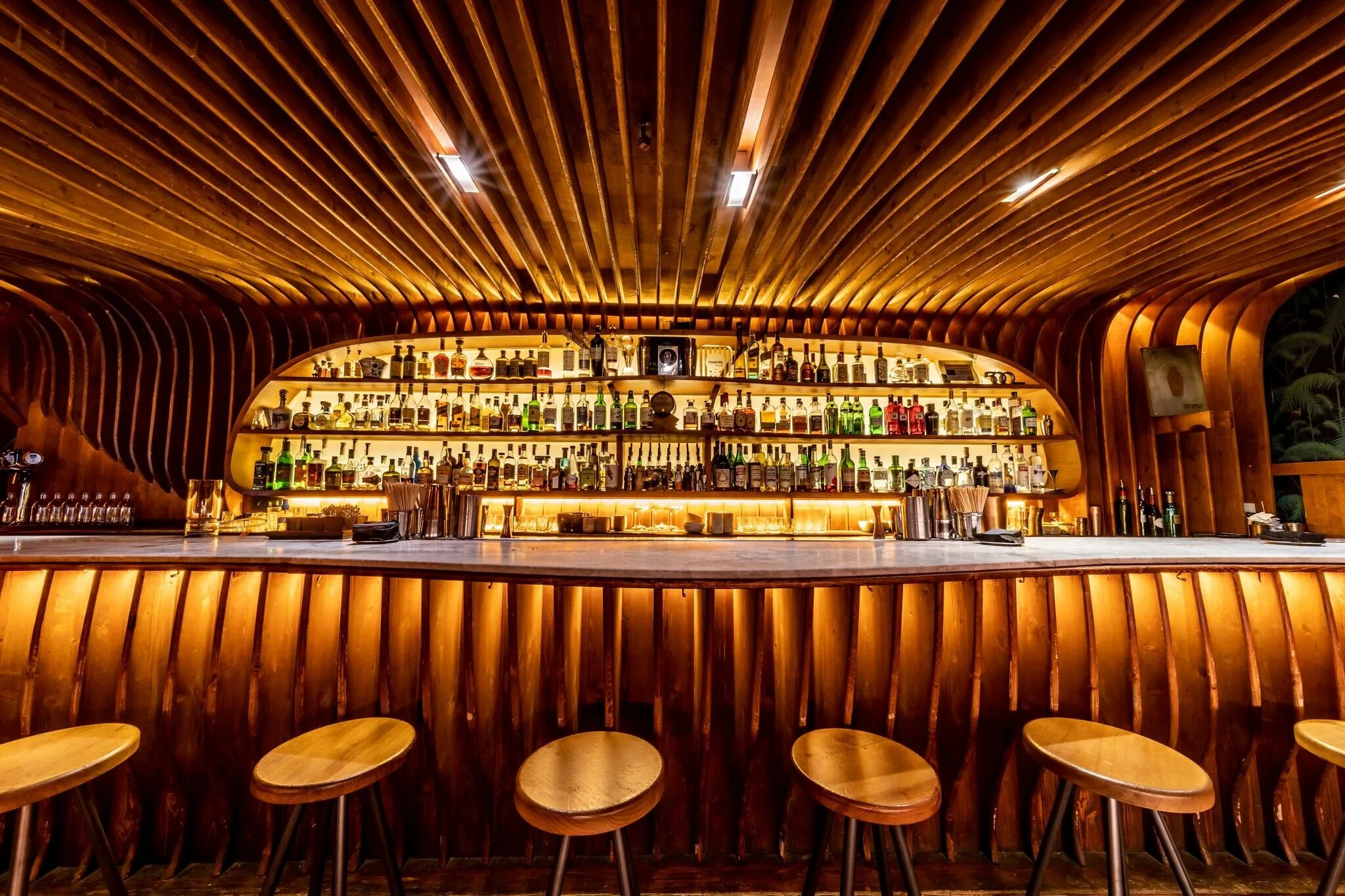 The Best Bars in NYC by Neighborhood: Where to Drink in the City Now - Jetsetter