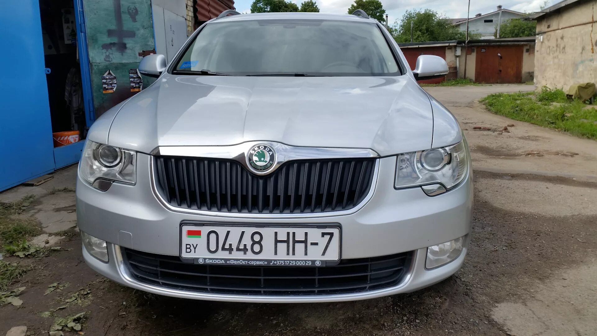 Шкода Суперб 2012. Шкода Суперб детейлинг. Skoda Superb 2 тонировка. Шкода Суперб 2012 передний юбка. Авито шкода купить спб