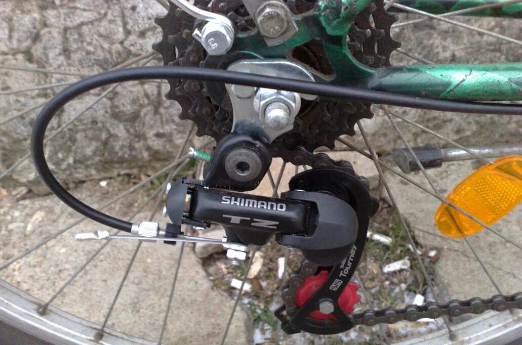 Задние скорости скоростного велосипеда. Shimano Tourney tz50. Shimano Tourney Rd-tz500. Shimano Rd tz50 7 скоростей. Задний переключатель Shimano Rd tz500.