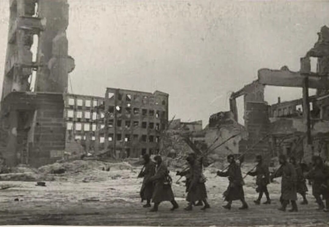 Бои в сталинграде в городе. Сталинград 1943 год. Сталинградская битва 2023. Панорама руин Сталинграда в 1943 году.
