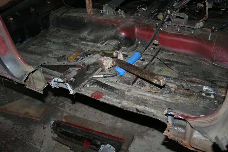 Замена порога 2111. Пороги ваз 2111. Замена порогов ваз 2111 своими руками из профильной трубы. Замена порога 2111. Замена порогов ваз 2111.