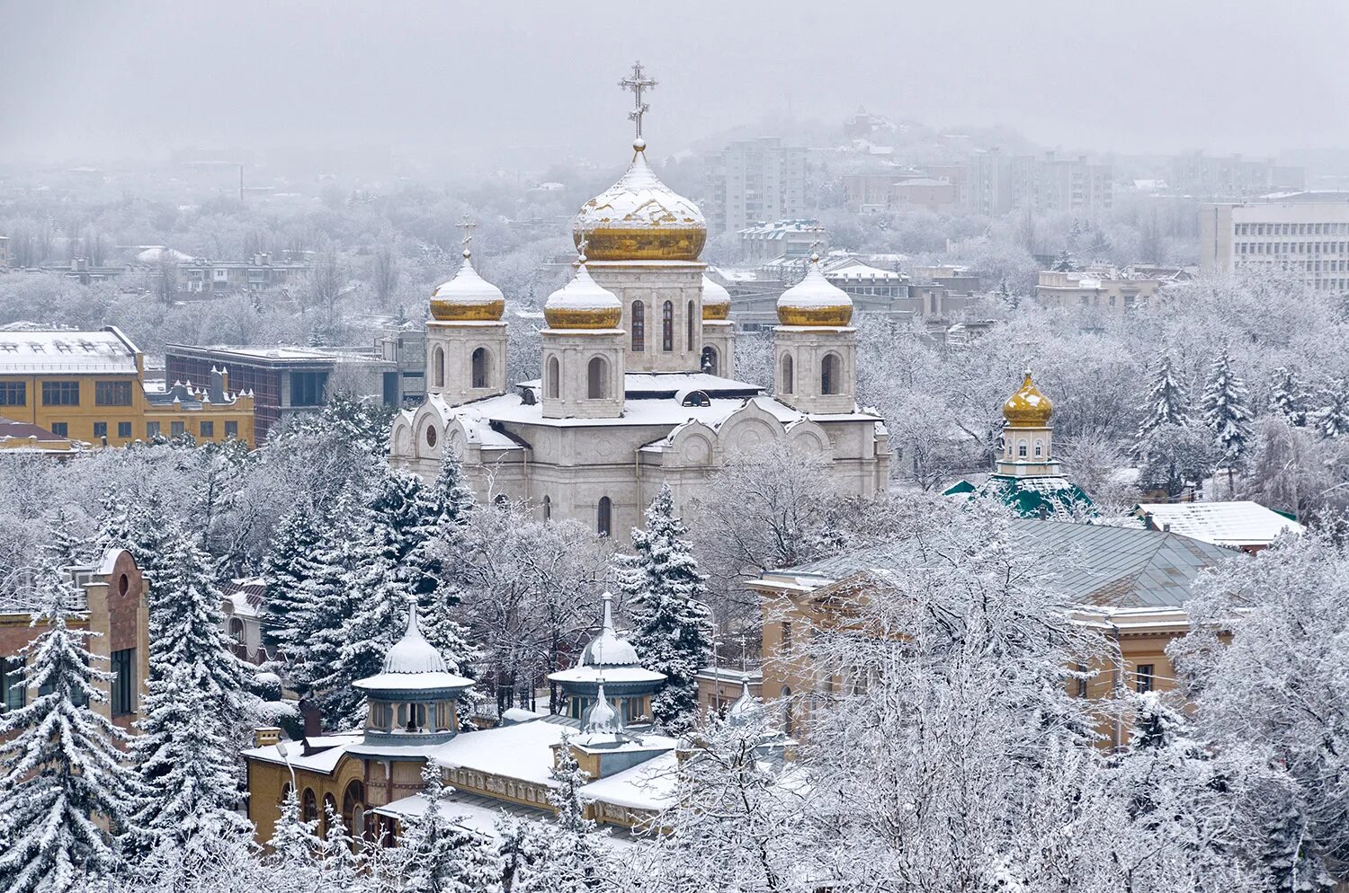 Спасский храм Пятигорск. Пятигорск парк зима. Минеральные воды декабрь