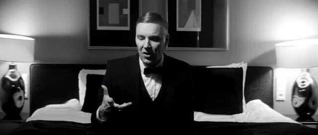 False kings. Губная гармошка poets of the fall. Poets of the fall брелок. Poets of the fall false kings. False kings.