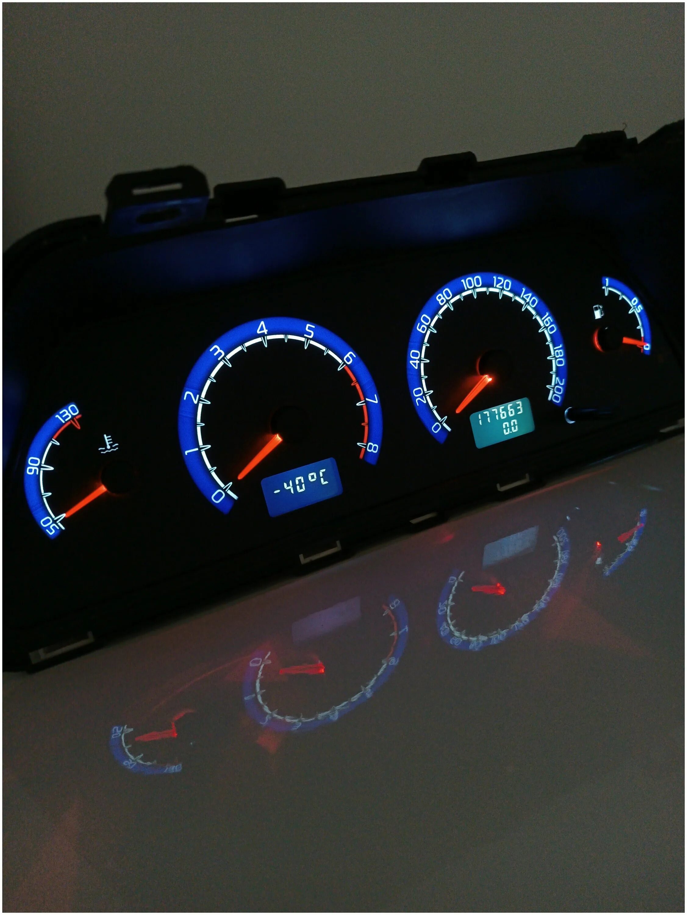 накладка на панель приборов ваз 2110. накладка на щиток приборов ваз 2110. пниьорнаяпанельваз 2110. накладка шкала на щиток приборов ваз 2110 пандора. приборная панель ап ваз 2112.