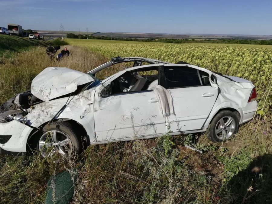 Аварии в области за неделю. Авария в Базарном Карабулаке Саратовской области. ДТП Базарный Карабулак Саратовской области. Авария Тепловка Саратовская. ЧП Базарный Карабулак Саратовской области.