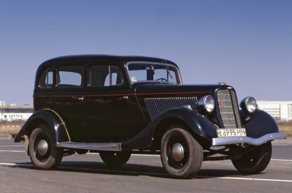 Газ м1 1939. Газ м1 эмка. Газ м1 нквд. Газ-м-1 легковой автомобиль. Газ-м-1 автомобиль.