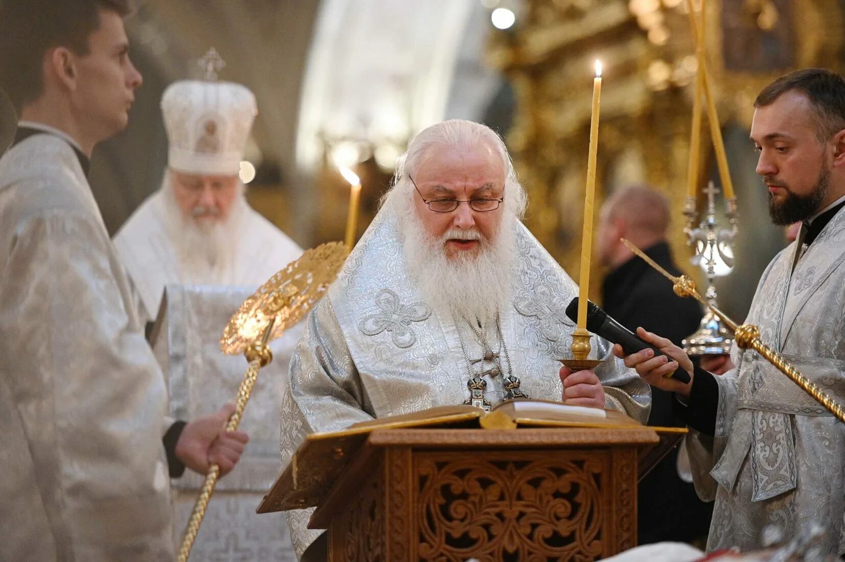 Страсти по матвею какой храм. Страсти по матвею какой храм. Ткачёв андрей протоиерей проповеди 2020. Где снимался сериал художник. Елоховский храм на бауманской.