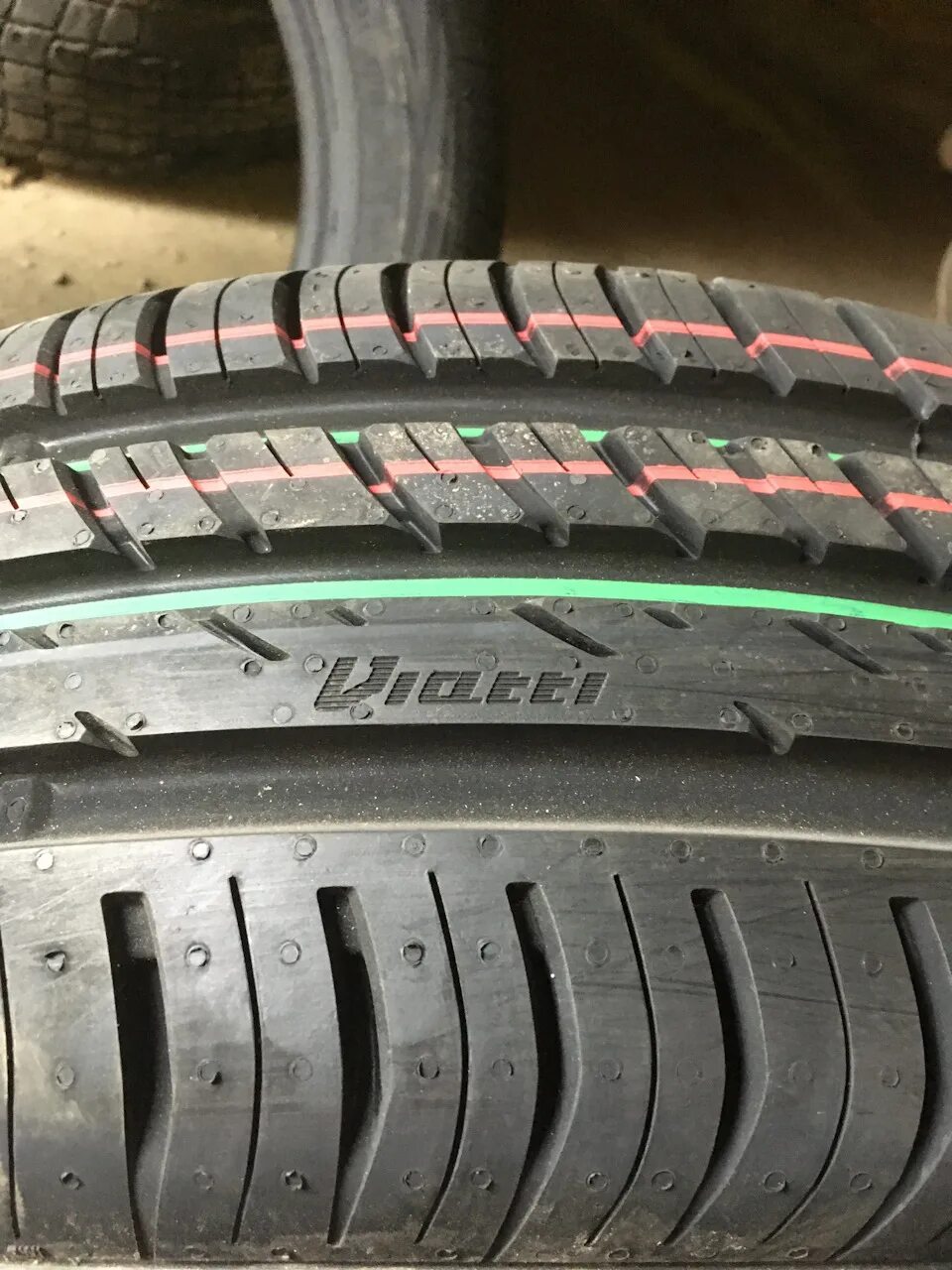 Viatti 185/55 r15 лето. Виатти 185 55 р15. Шины Viatti r15. Резина Виатти лето 15 радиус.