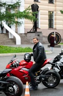 Владелец мотоцикла