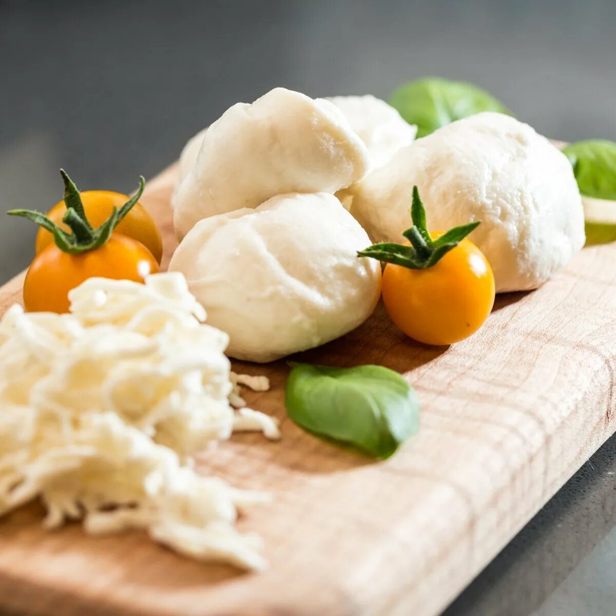 Сыр моцарелла. Моцарелла боккончини. Сыр моцарелла cooking. Сыр mozzarella. Фета моцарелла.