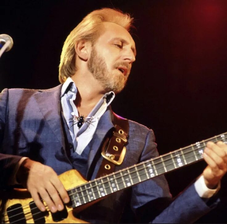 According to the text edward entwistle. John entwistle. джон энтвистл the who. джон энтвистл в молодости. john entwistle ifrc.