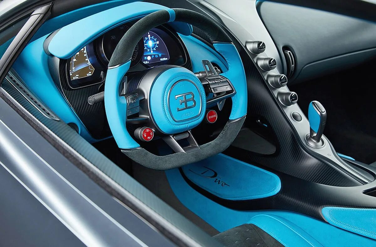 Бугатти ЧИРОН диво. Бугатти диво 2021. Гиперкар Бугатти диво. Bugatti Chiron и Bugatti Diva салон. Bugatti divo 2021