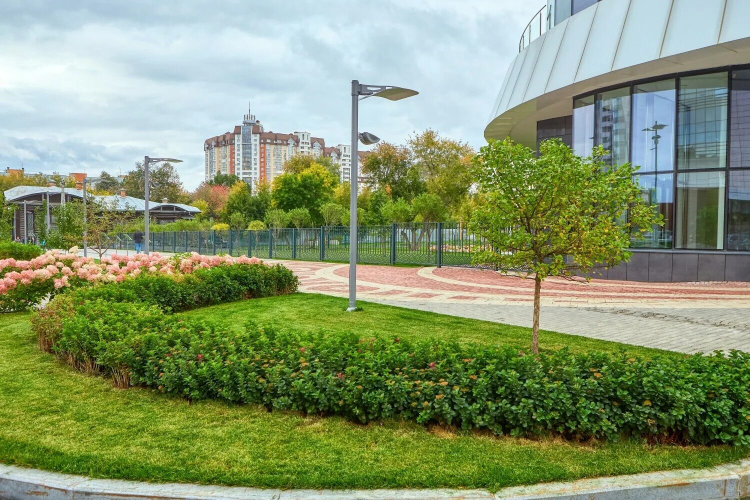 Https город. Green Park Озеленение. Озеленение ЕКБ. Зеленая Тюмень Озеленение. РОСТЕХНО Краснодар Озеленение вокруг.