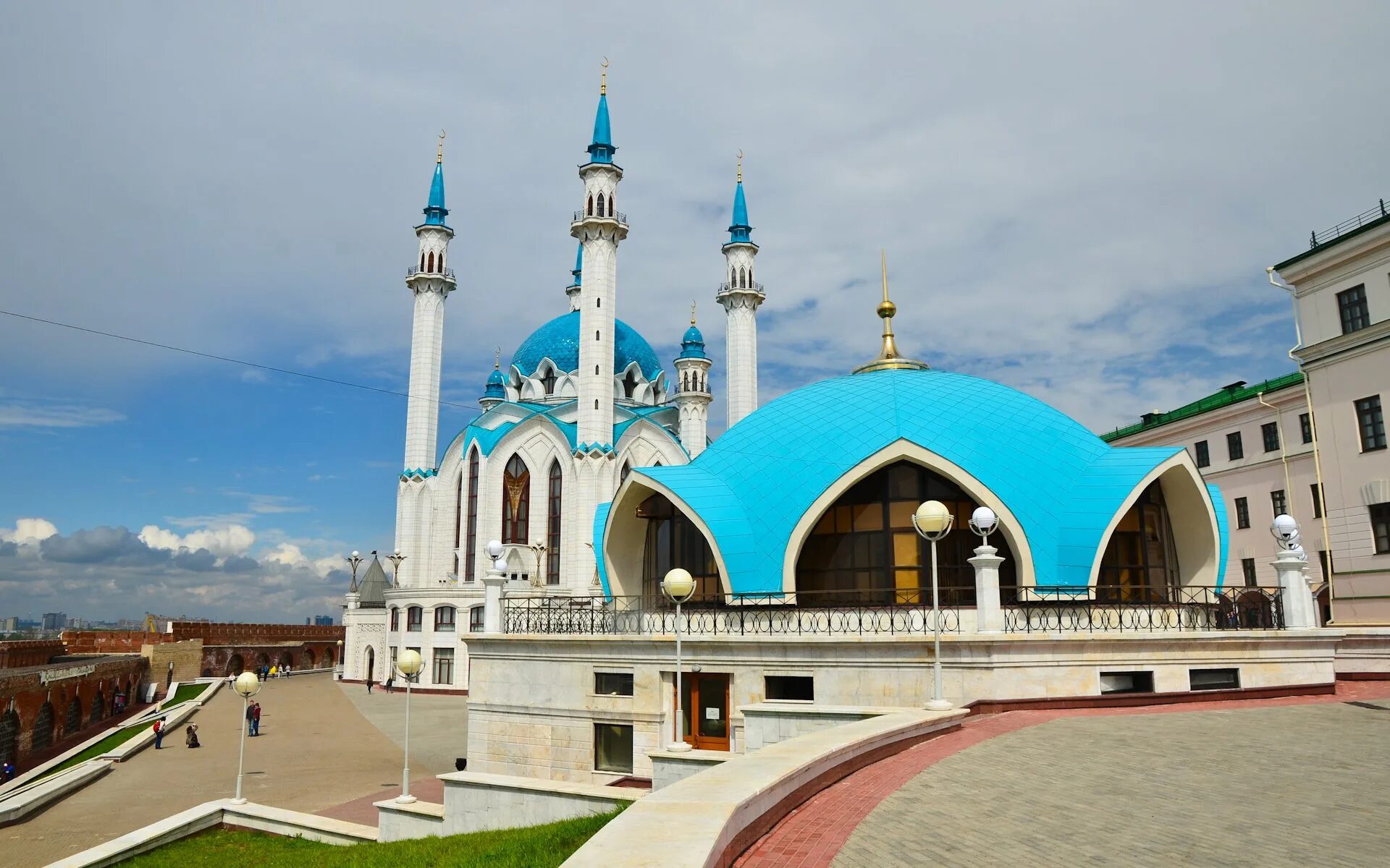 В каких городах есть мечеть. Открытие мечети кул шариф 2005. мечеть кул шариф казань юнеско. татарстана мечеть «кул-шариф» с подписью. цвет казанской мечети кул шариф.