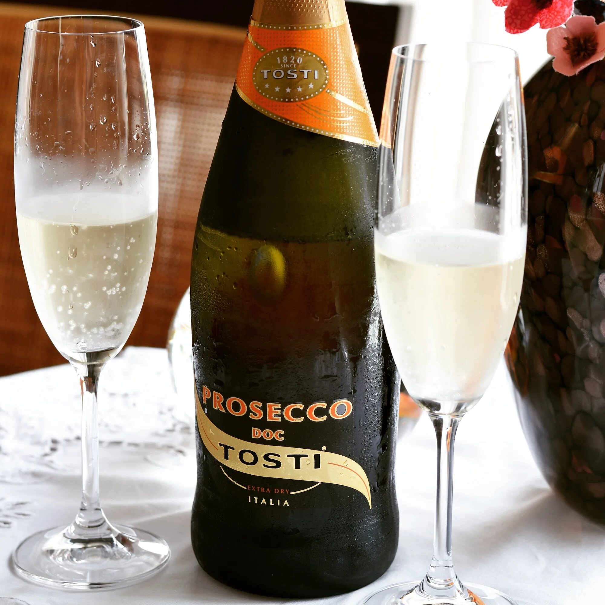 Prosecco de. Tosti Prosecco. Просекко Италия. Prosecco тости. Tosti Prosecco Extra Dry.