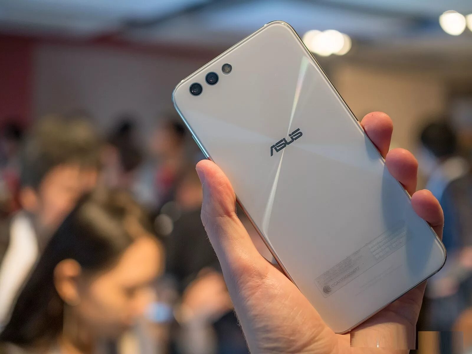 ASUS Zenfone m4. Асус зенфон 4. ASUS Zenfone 4 ze554kl. ASUS Zenfone с двумя камерами модель.