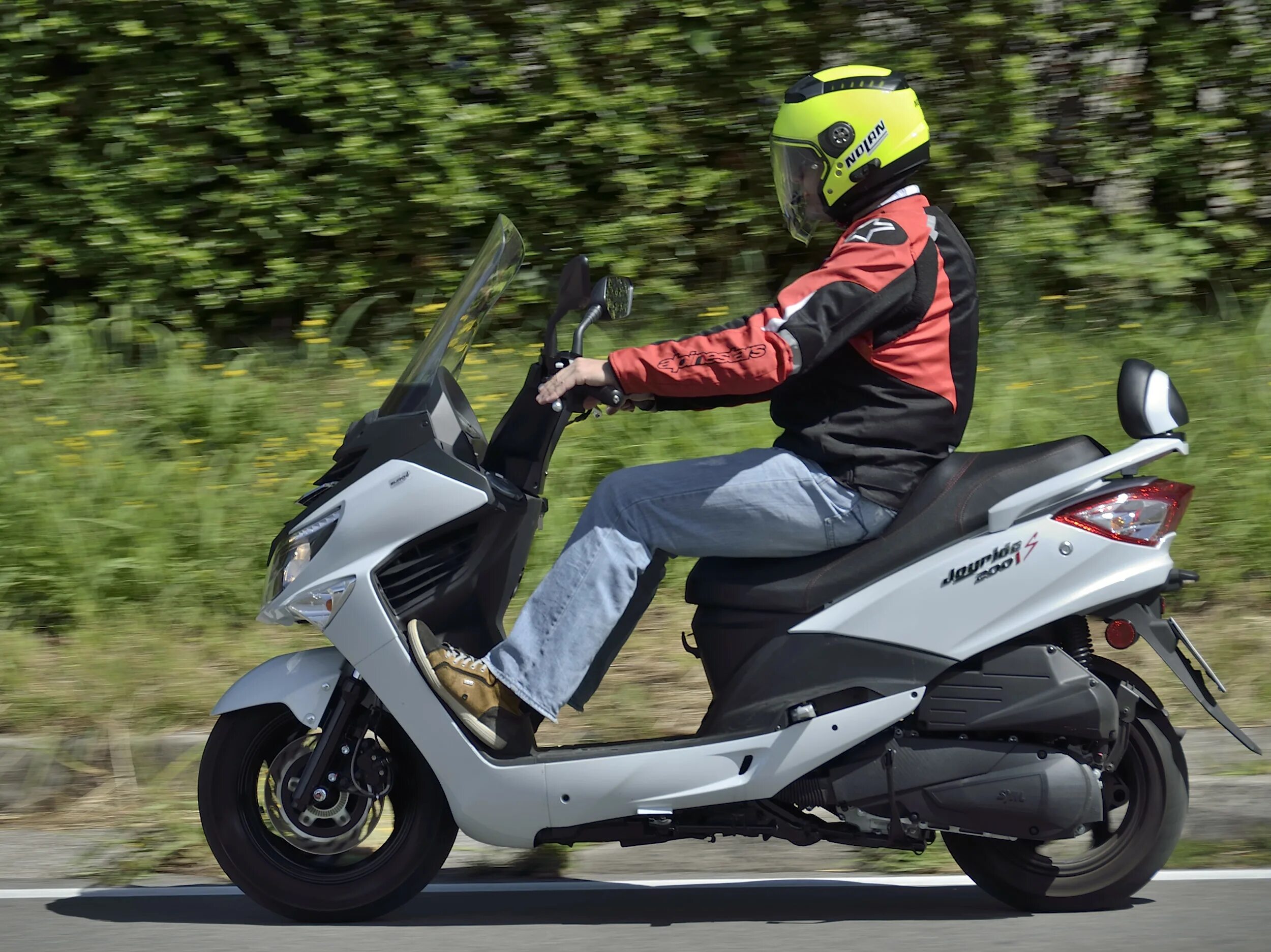 лучшие скутера 50. красивый скутер. скутер 50 кубов stels skif. макси скутер 200 кубов. лучшие скутера 50.