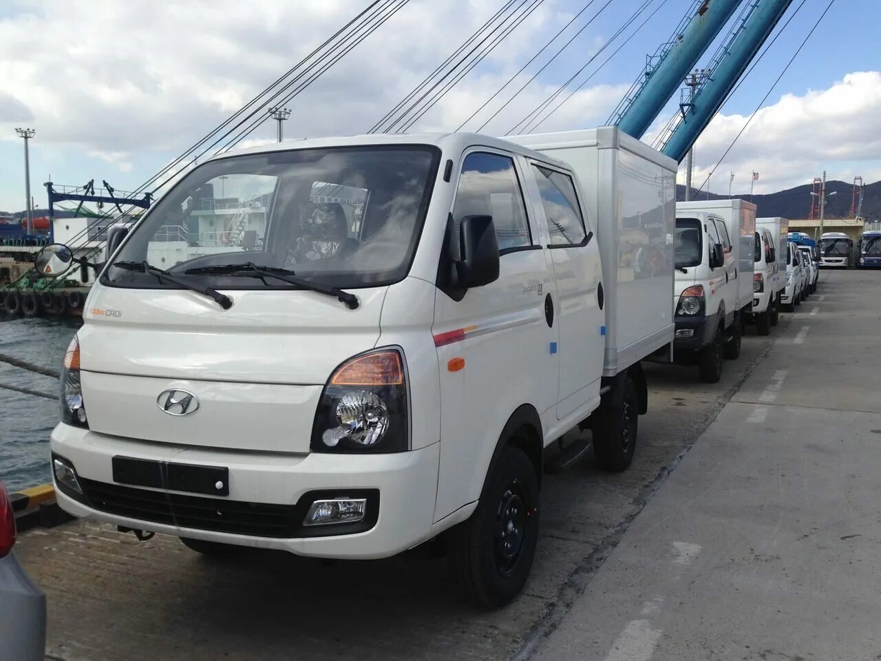 Купить хундай полный привод. Портер 2 4вд. Hyundai Porter 2 4wd. Хендай Портер 2 2014. Hyundai Porter II 4x4.