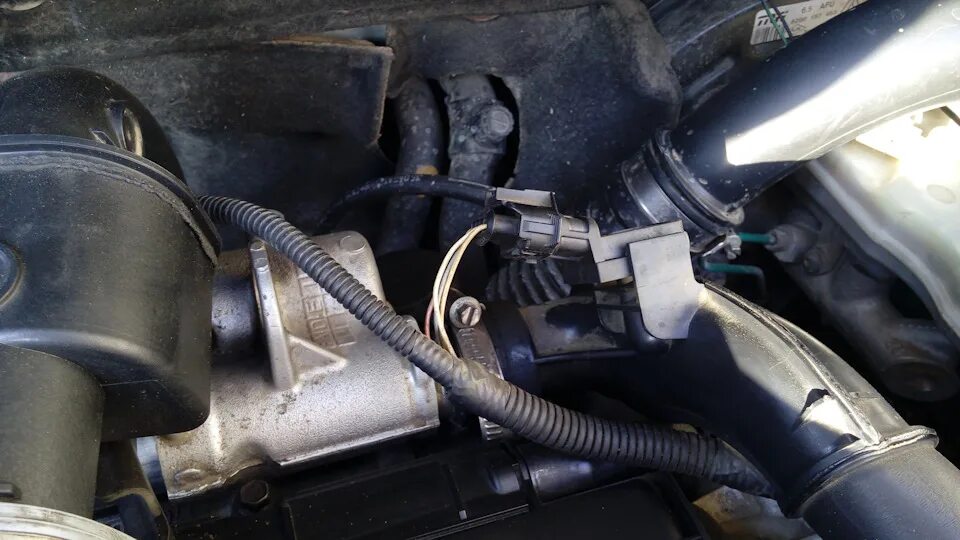 Делика 2. Датчик температуры всасываемого воздуха 3s fe. Дизель датчик температуры воздуха. Датчик температуры всасываемого воздуха мерседес w203. Датчик температуры акпп митсубиси л200.