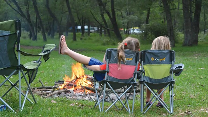 Camp right. Кресло кемпинговое на двоих. Футболка Camping Chair. Кемпинговое кресло своими руками. Make a Campfire Chair.