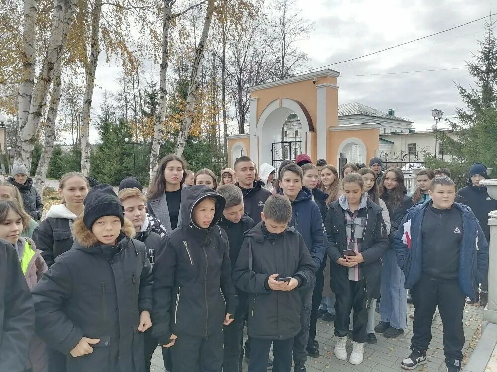 Никольское погода кузнецкого. Дом культуры Никольский Кузнецкий район с Никольское. Школа 4 город Никольск. Погода в Кузнецке. Учащиеся первой Кузнецкой школы села Рождественского.