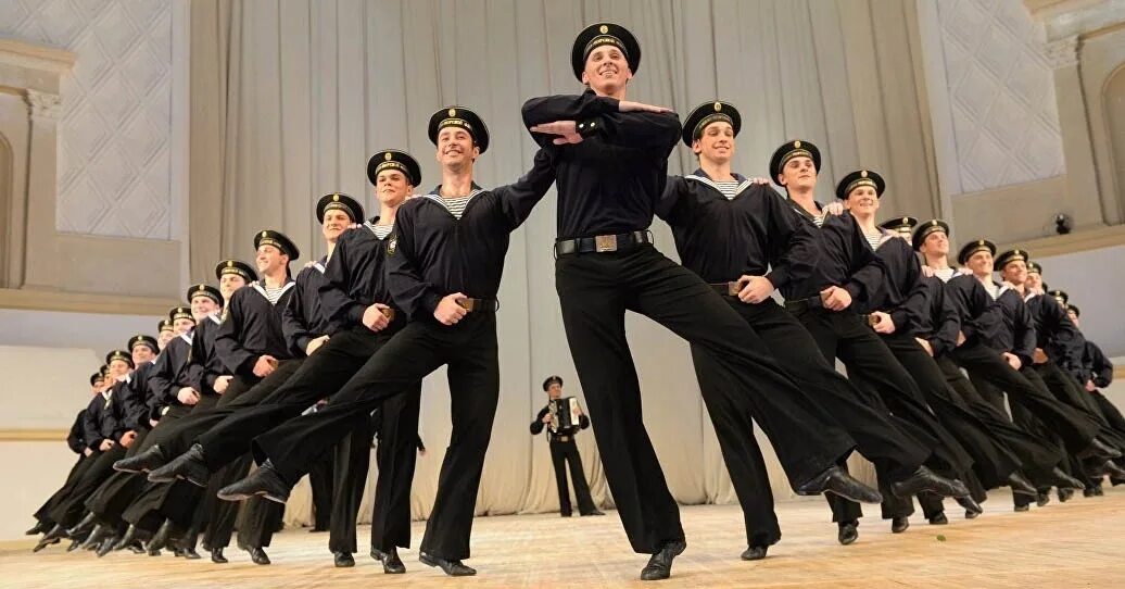 Танцы строем. Современные танцы. Театр танца степ екатеринбург. Танцы на тнт. Позы для компании.