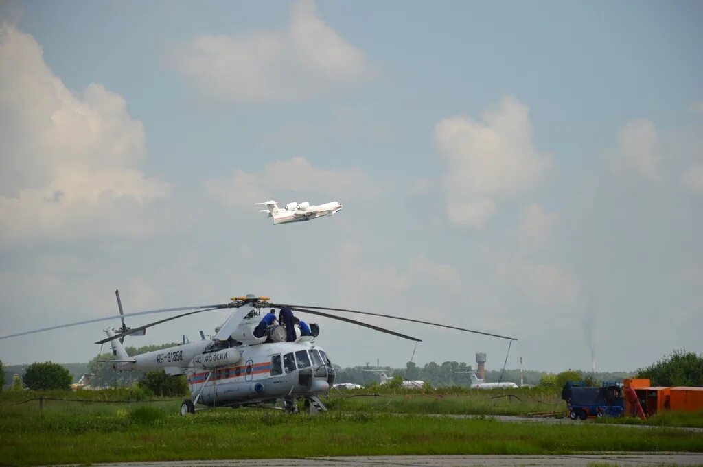 Самолет аврора владивосток. Боинг 737 аврора. Петропавловск-камчатский хабаровск аэропорт. Суперджет 100 авиакомпании аврора. Владивосток петропавловск-камчатский расстояние.