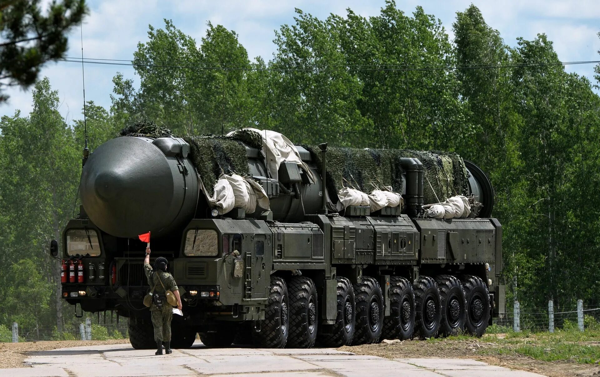 Ominous Photos of Russian V-Day Parade - Business Insider