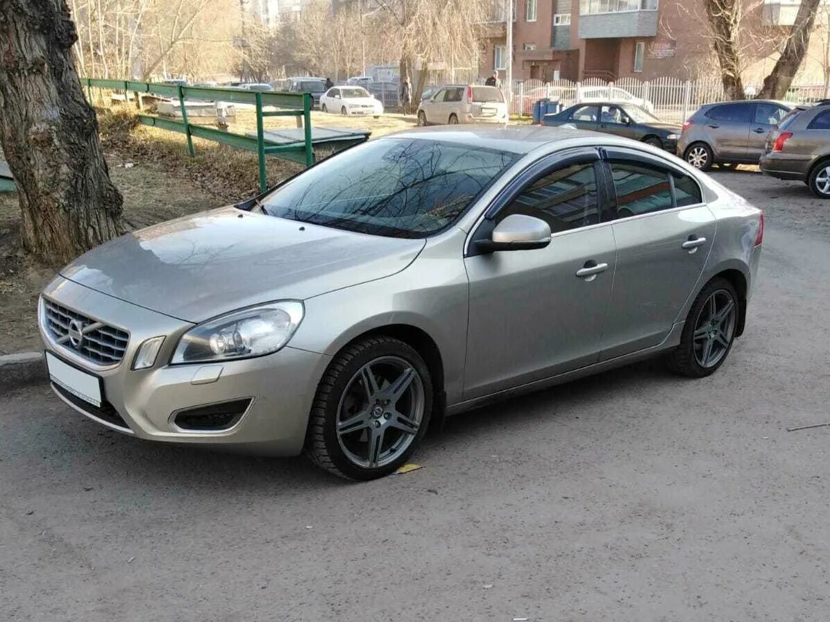 Вольво s60 2012 года. Вольво s60 2012. Volvo s60 2012 года. Вольво s60 2 2012. Вольво s60 t5 2012 года.