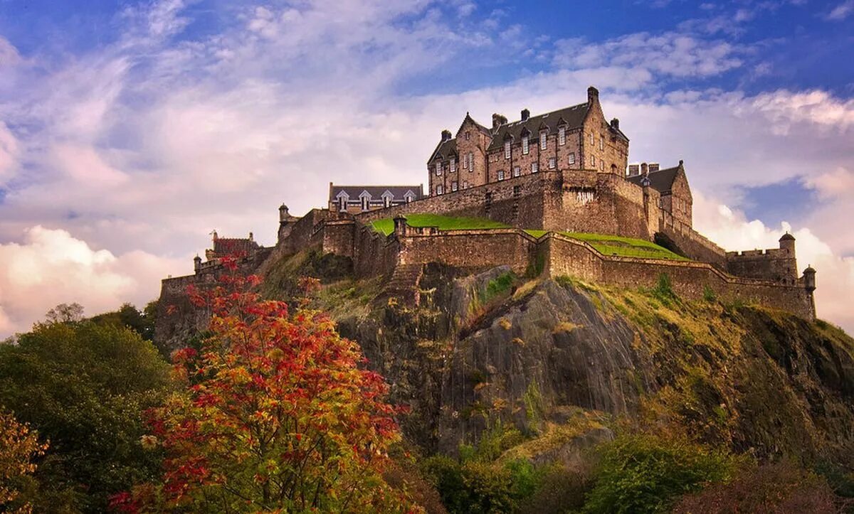 Эдинбургский замок Шотландия. Эдинбургский замок (Эдинбург, Шотландия). Шотландия достопримечательности Эдинбургский замок. Британия Эдинбургский замок. Окрестности замка