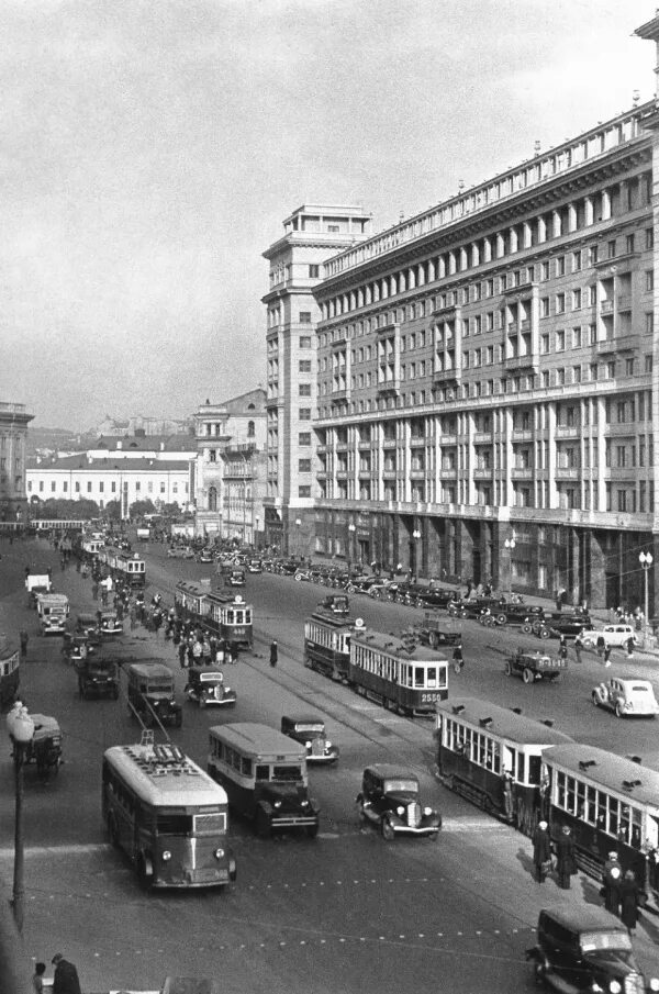 История москвы 1930 года. Гостиница "Москва" 1937. Гостиница Москва 1930. Москва 1937 год. Охотный ряд 1937.