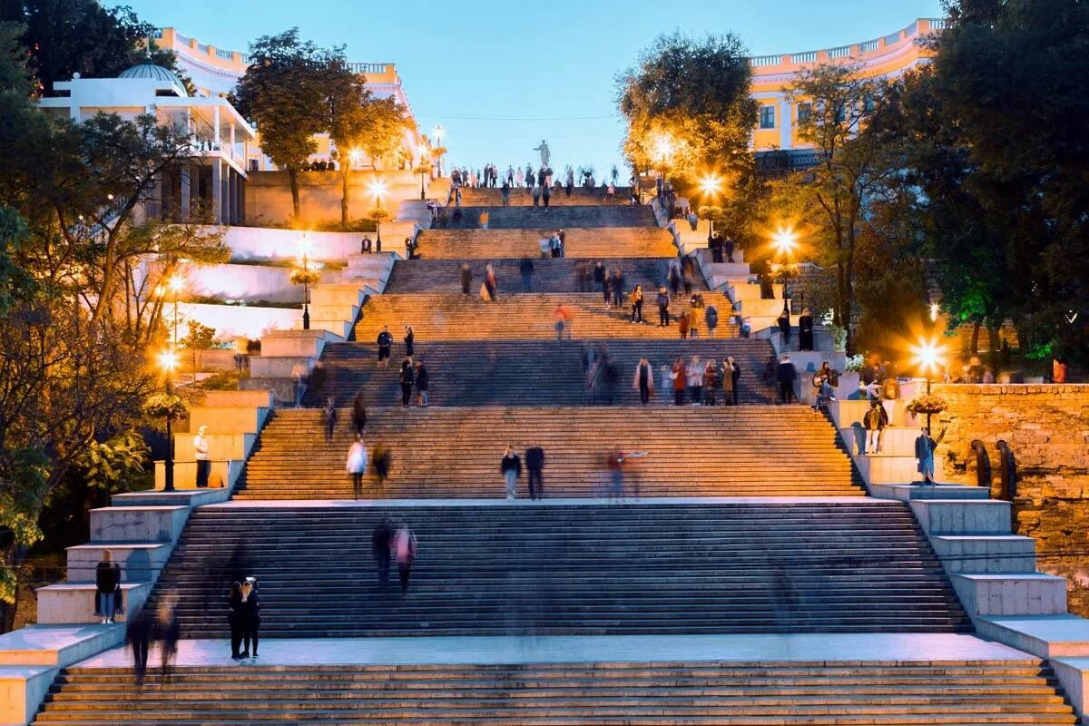 Одесские места. Потемкин лестница Одесса. Потёмкинская лесница в Одессе. Потемкинская лестница Одесса 1920. Украина город Одесса Потёмкинская лестница.