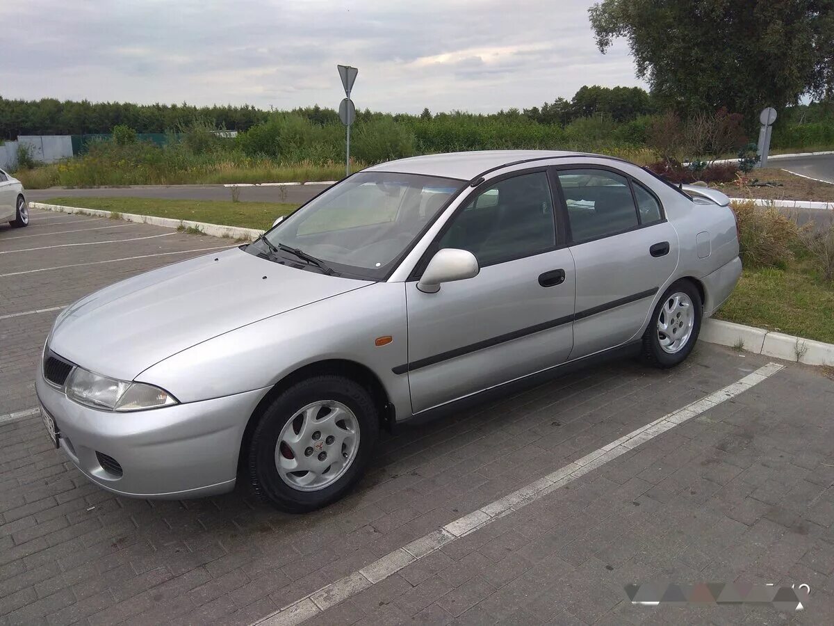 Mitsubishi carisma 1999