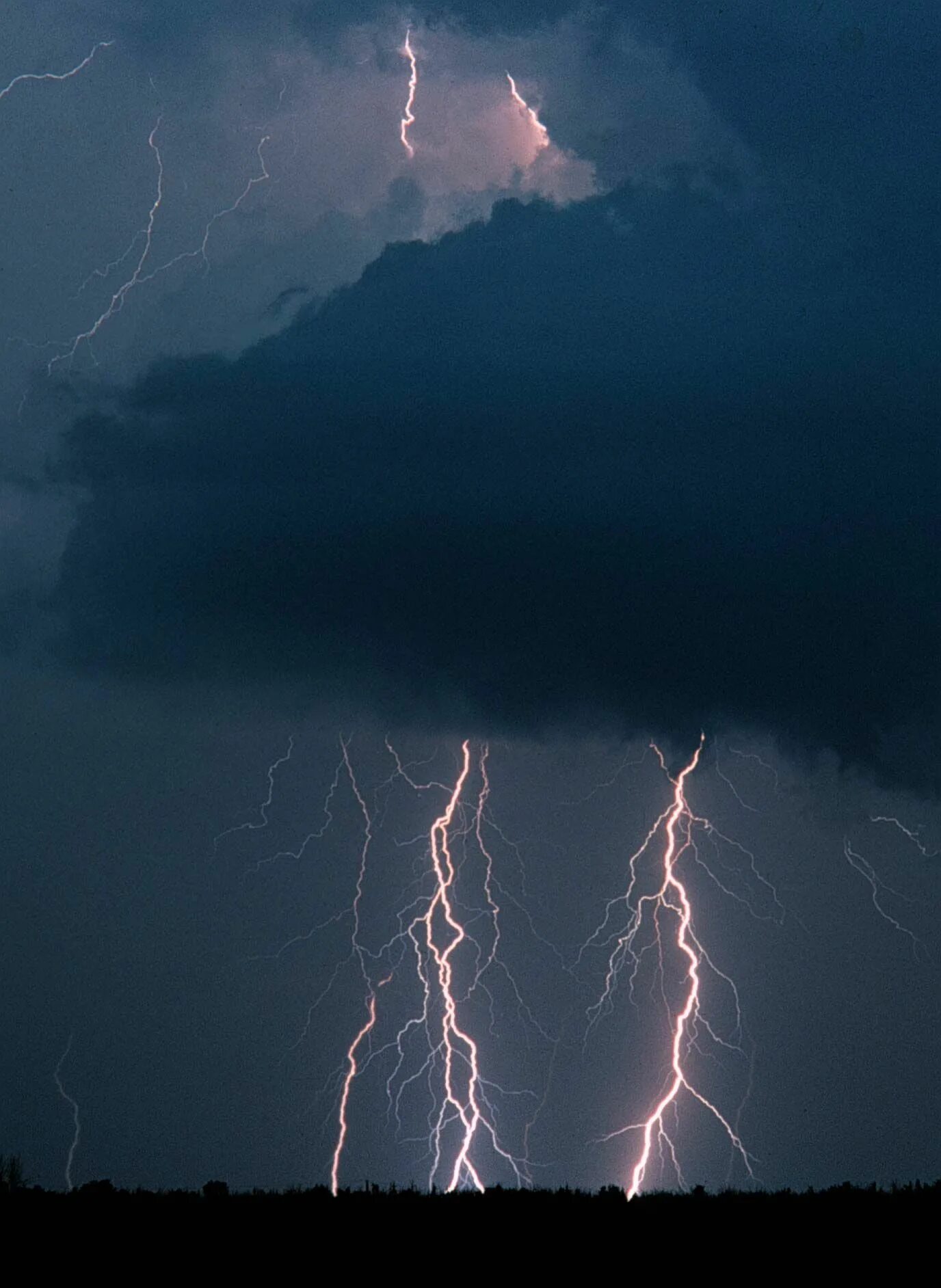 Lightning lightning разница