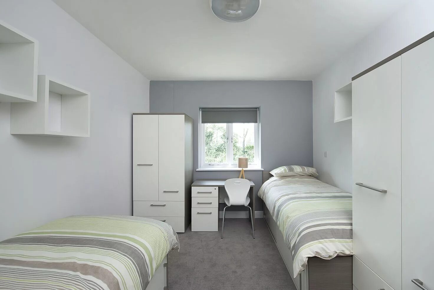 Student room. Dormitory room (дормитори рум). комната в общежитии. двухместная комната. интерьер студенческой комнаты в общежитии.