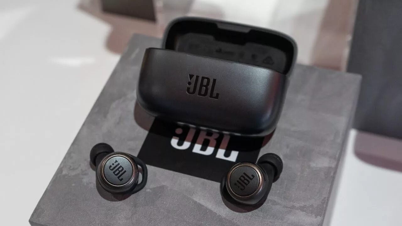 Jbl 300 tws наушники. JBL Live 300 TWS. Наушники JBL 300tws. Наушники JBL live300 TWS BLK. Наушники JBL Live 300 TWS Blue.