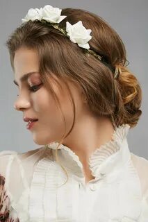 Ободок с розами Nothing But Love 203649 белый; зеленый - купить в Москве, цены в