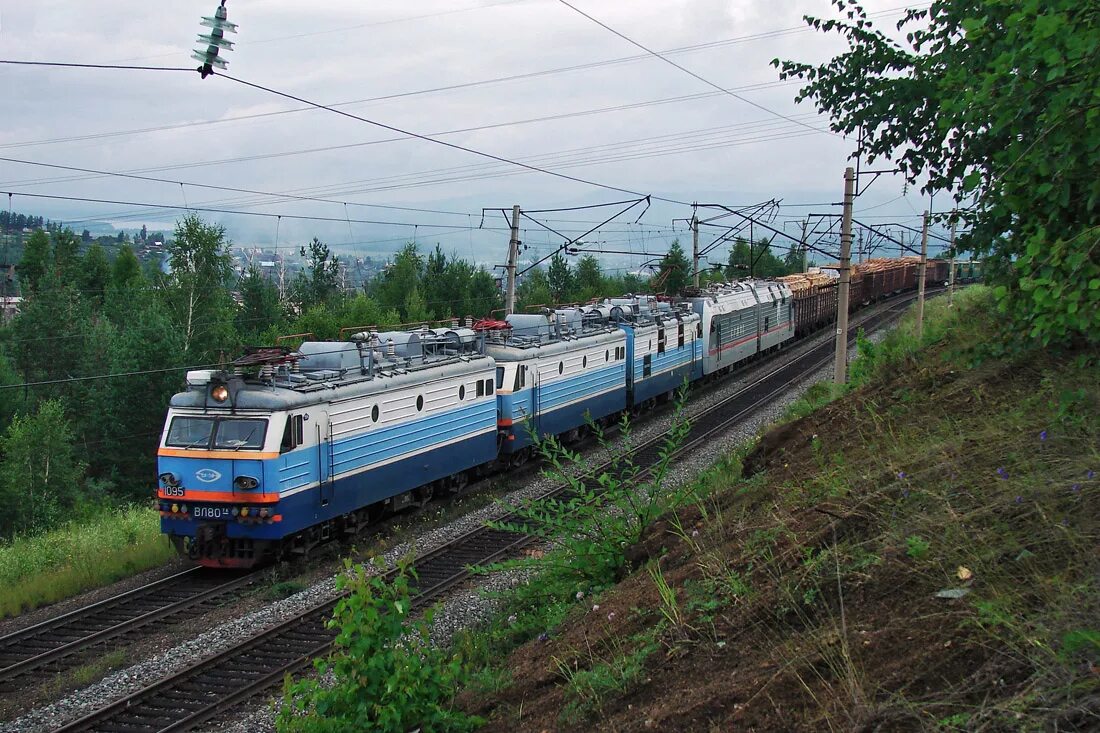 вл 10 иркутск. вл65 электровоз. электричка гидростроитель вихоревка. жд станция падунская. сход вагонов двжд.